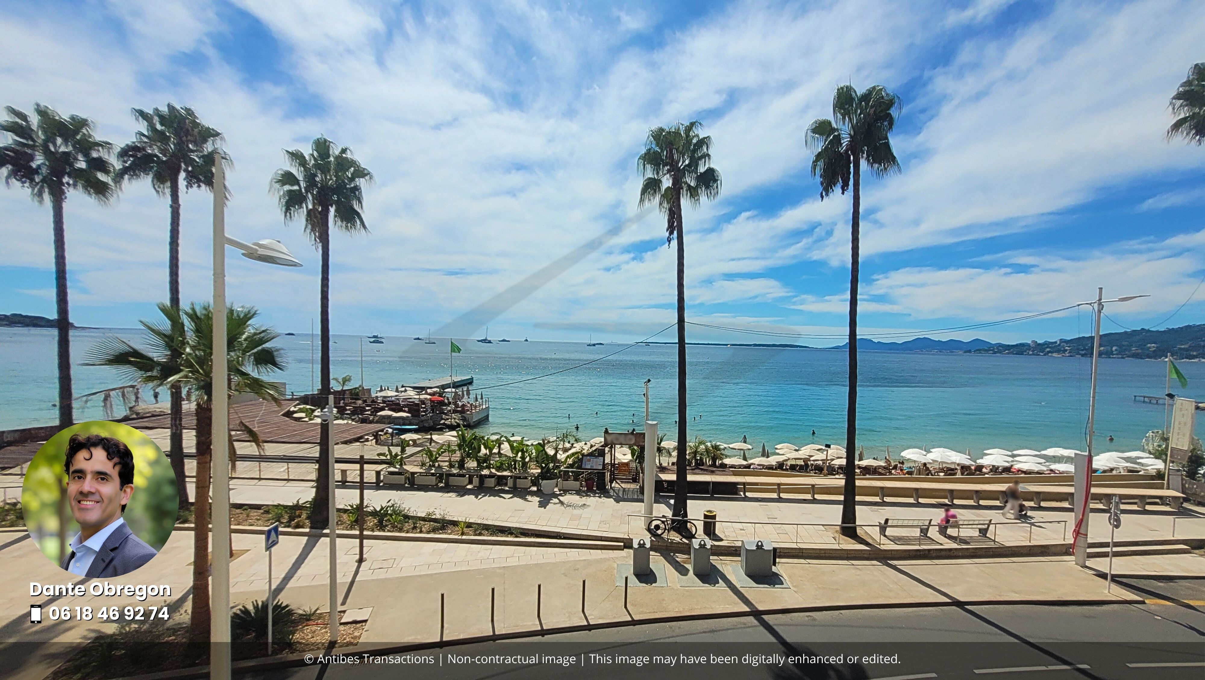 Magnificent sea view from the balcony