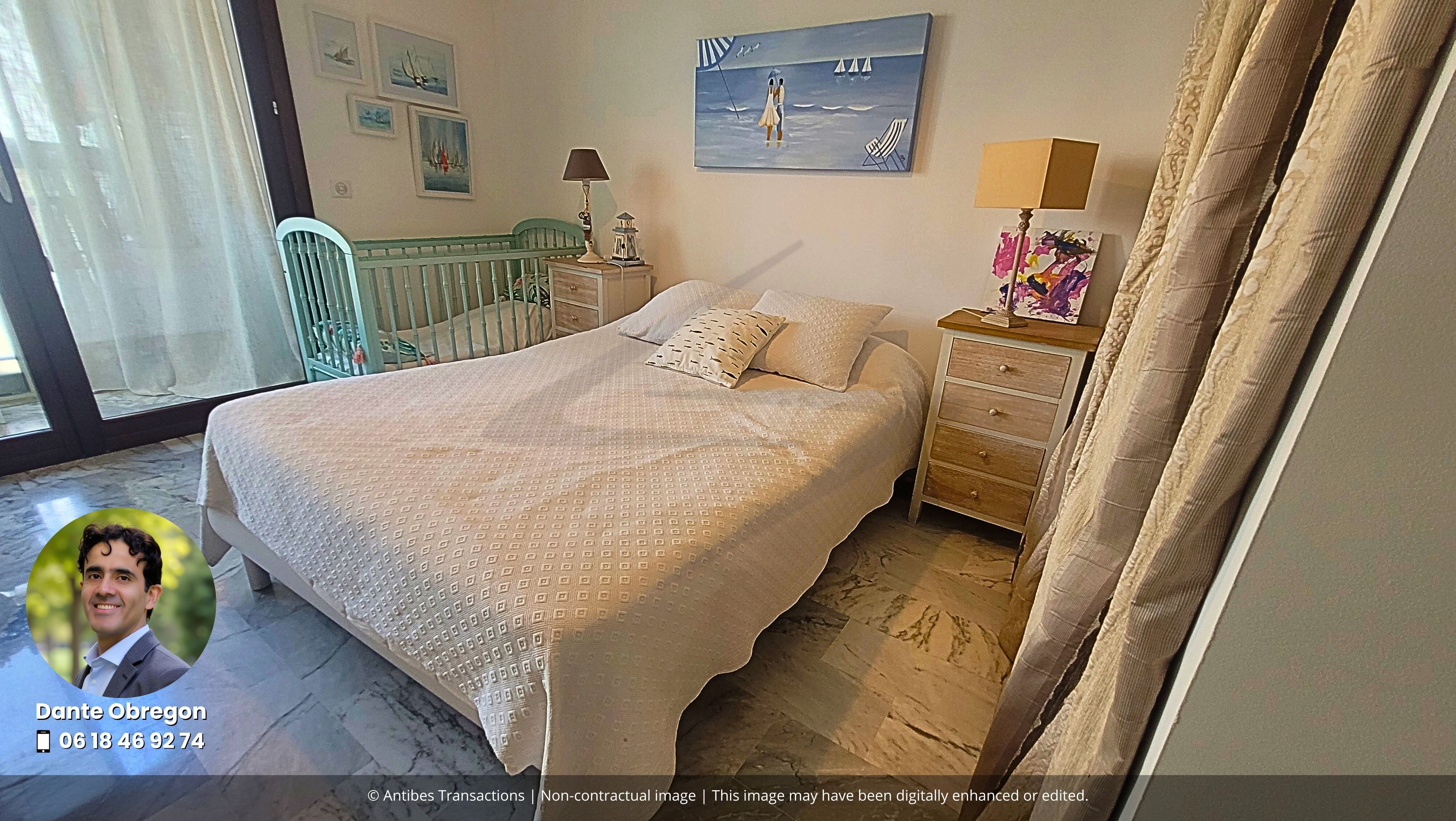 View of one of the bedrooms with access to the glazed loggia
