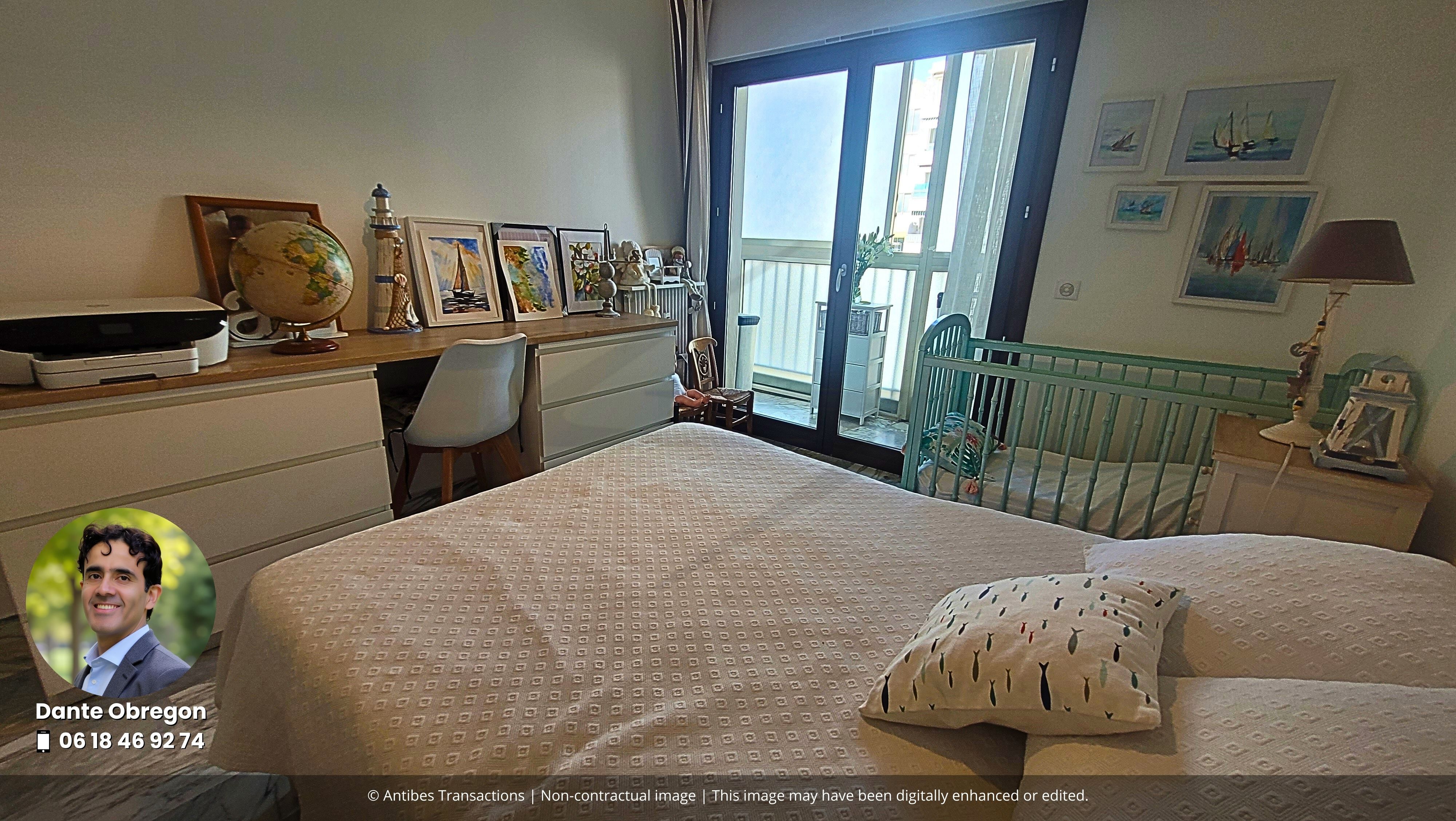 View of one of the bedrooms with access to the glazed loggia