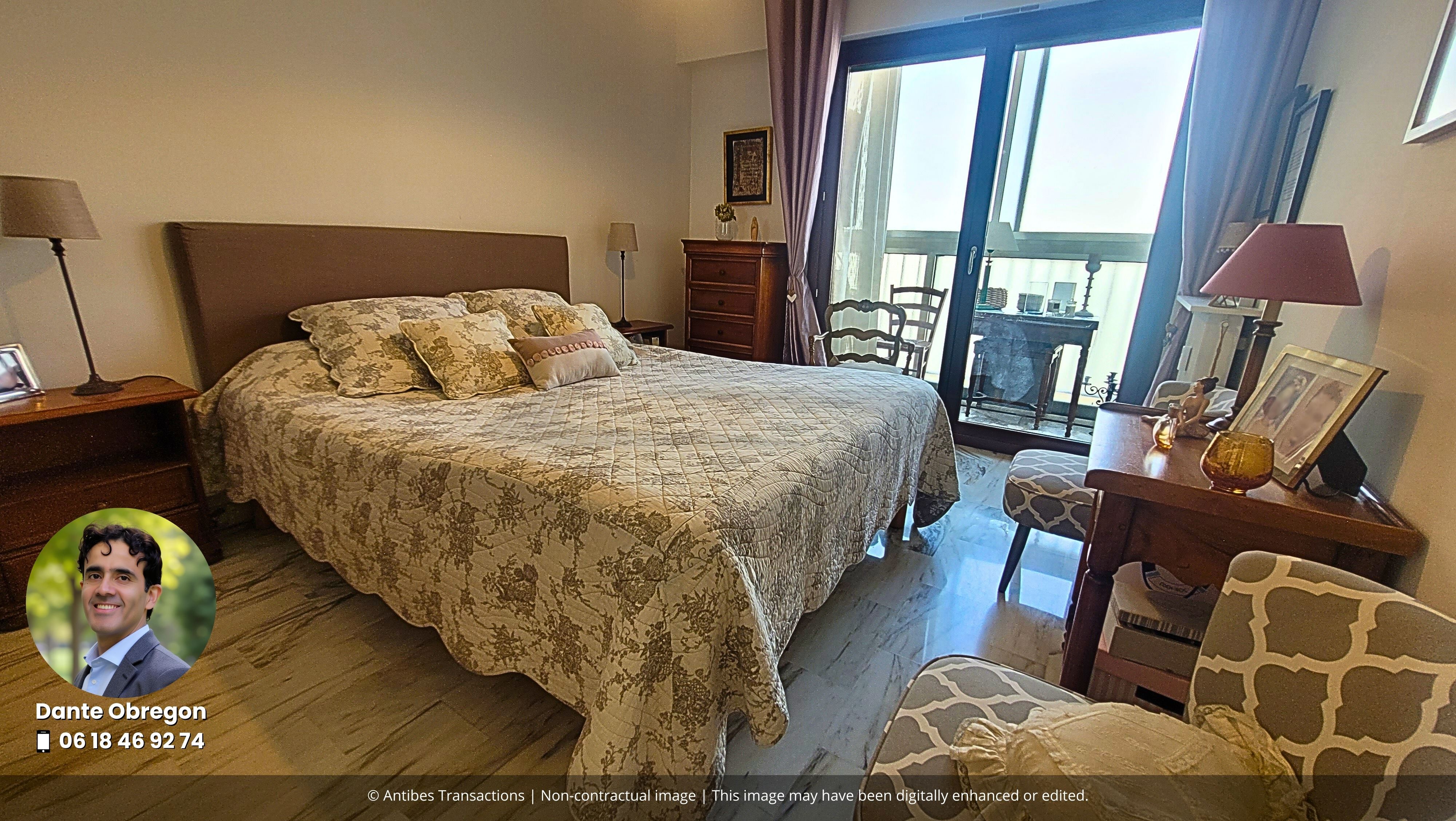 View of one of the bedrooms with access to the glazed loggia