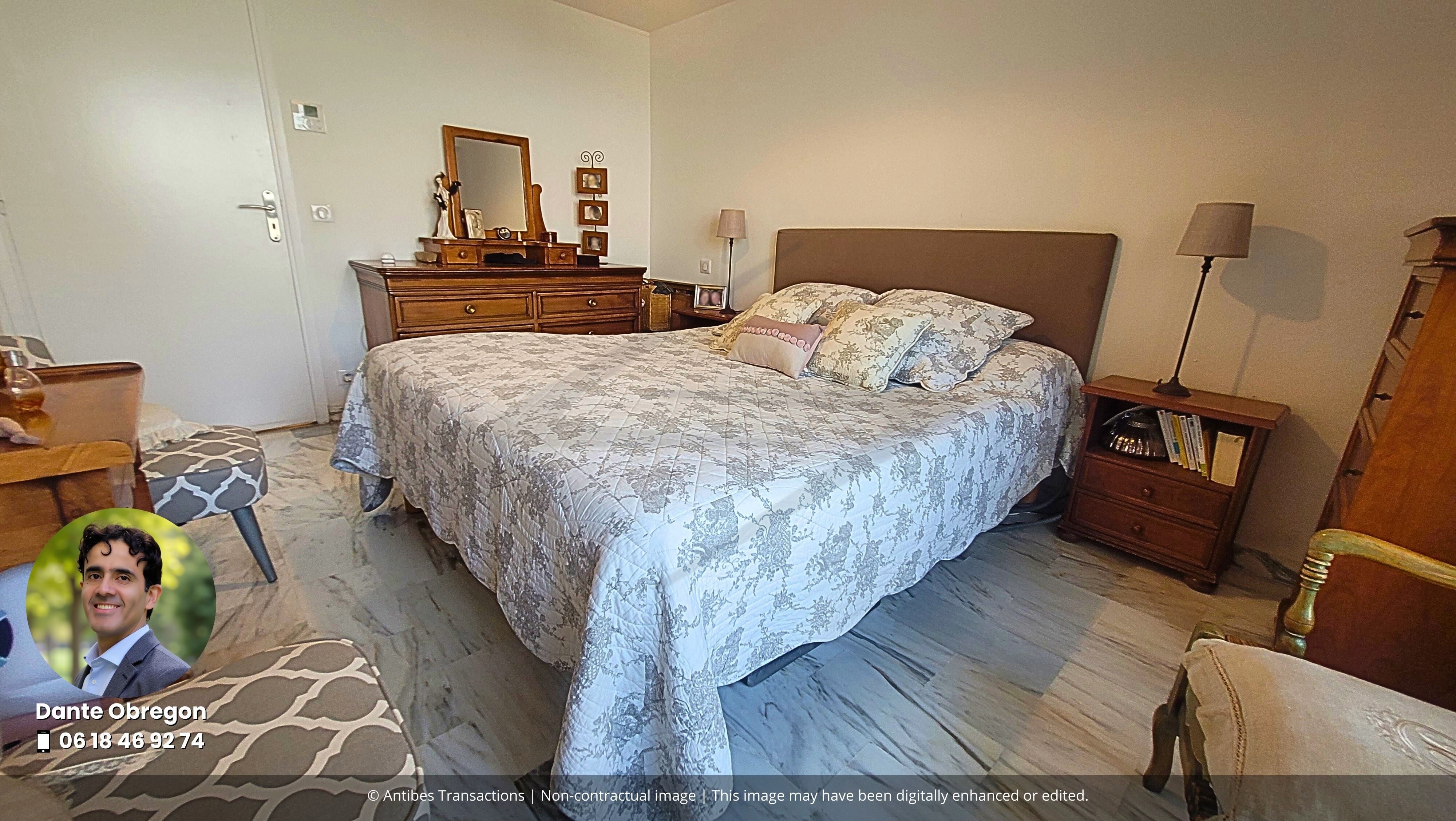 View of one of the bedrooms with access to the glazed loggia