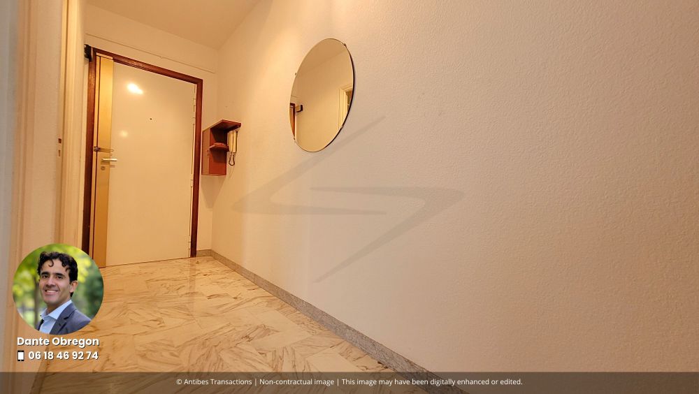 View of the entrance hall