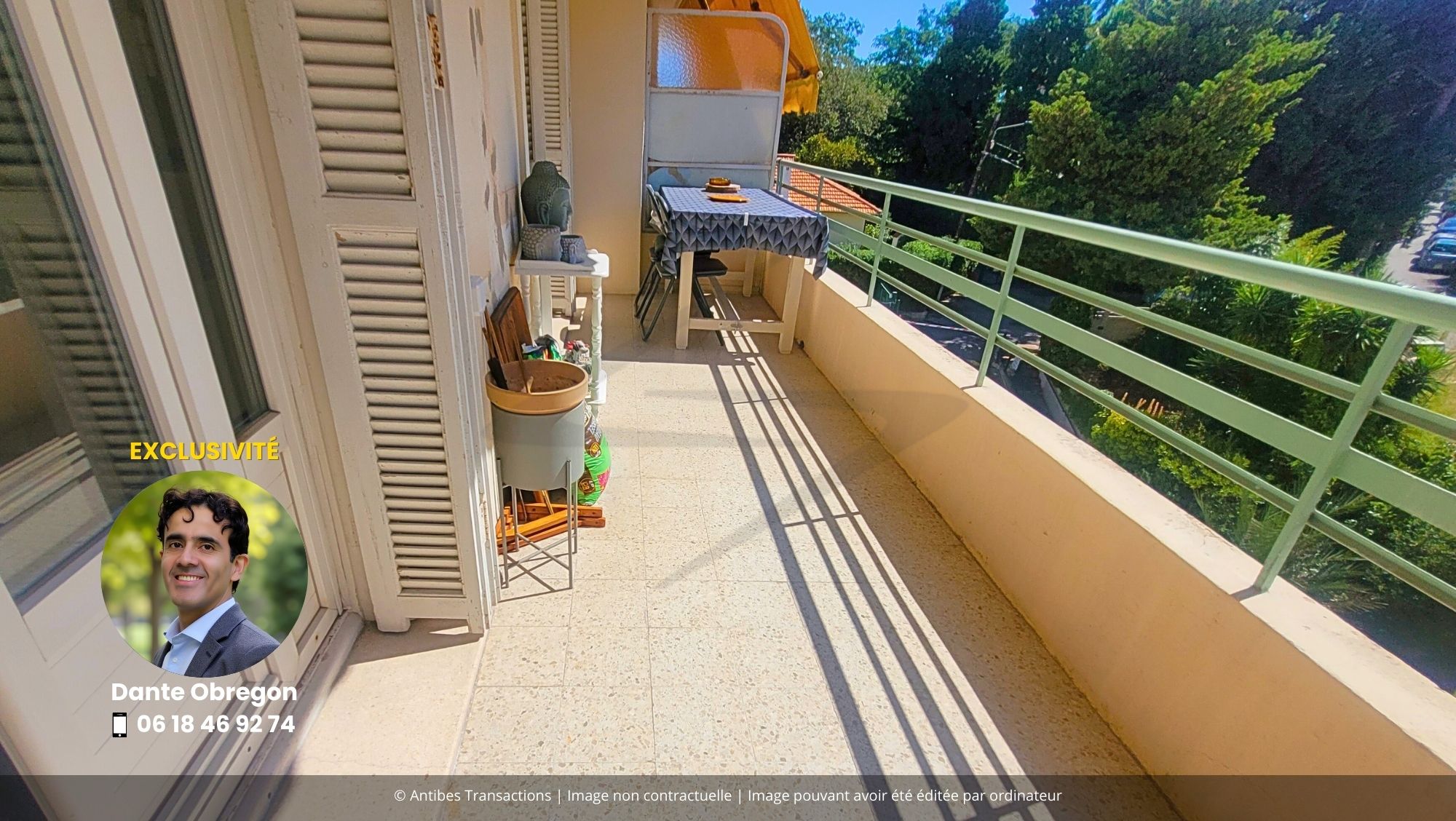 Vue du balcon desservant le séjour